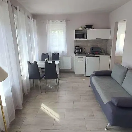 Appartamento In - Balaton 44880