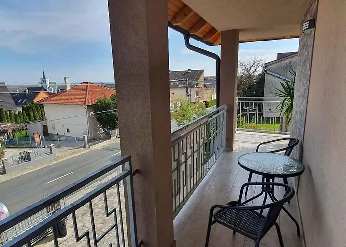 In - Balaton 44880 Apartamento *