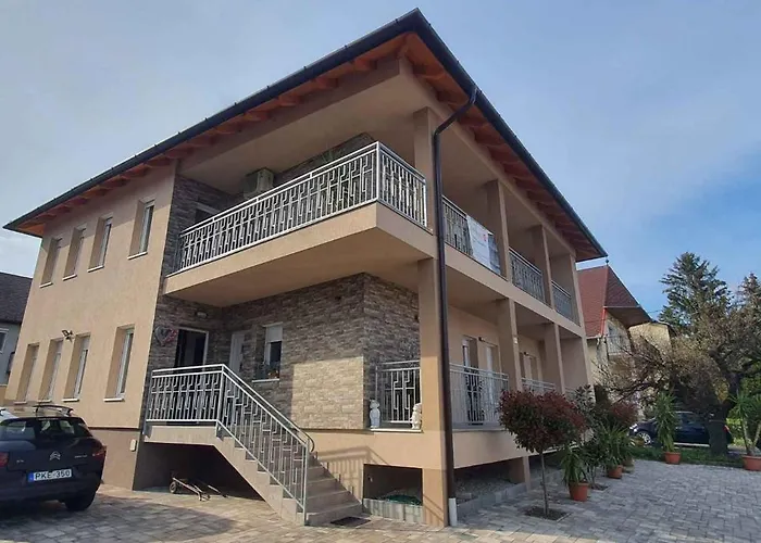 In - Balaton 44880 Apartamento *